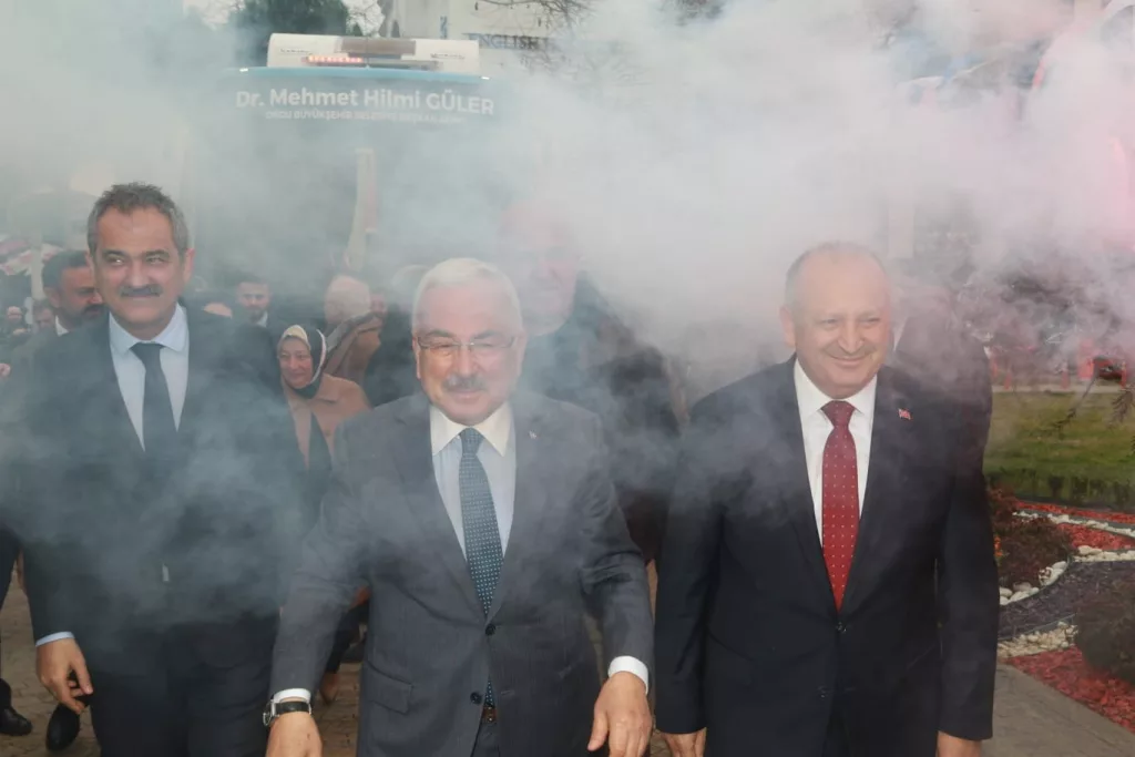 BAŞKAN TAVLI, “ÜNYE YÜZYILI BELEDİYECİLİĞİNE PROJELERİMİZLE HAZIRIZ” 12 3