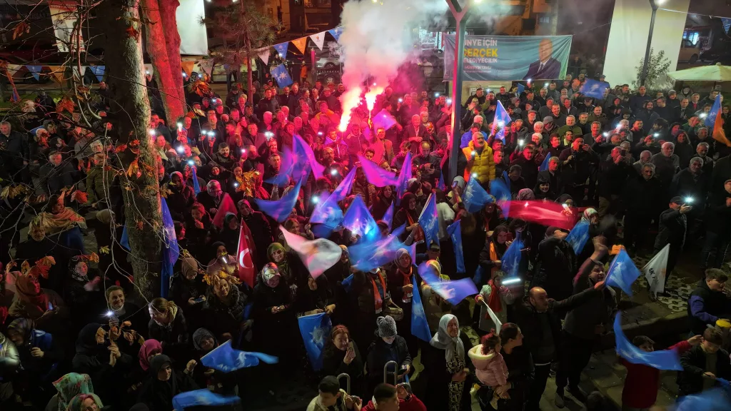 BAŞKAN TAVLI’YA ÇINARLIK VE KALEDERE’DEN GÜÇLÜ DESTEK! 14 14