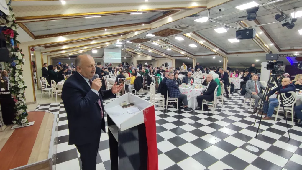 BAŞKAN TAVLI HEMŞEHRİLERİYLE İSTANBUL’DA İFTAR SOFRASINDA BULUŞTU 15 8