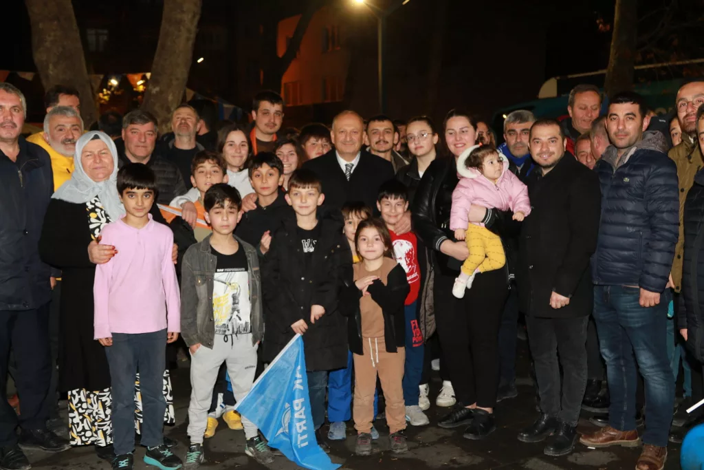 BAŞKAN TAVLI’YA ÇINARLIK VE KALEDERE’DEN GÜÇLÜ DESTEK! 16 12