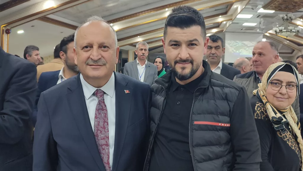 BAŞKAN TAVLI HEMŞEHRİLERİYLE İSTANBUL’DA İFTAR SOFRASINDA BULUŞTU 17 5