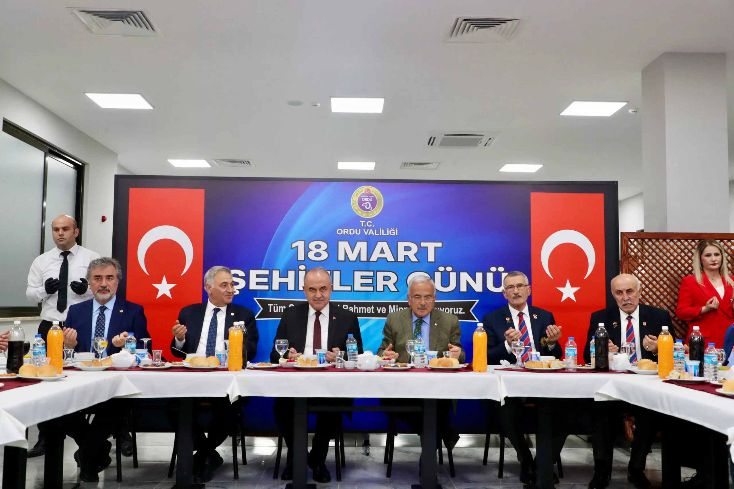 Vali Erol, Şehit Aileleri ve Gazilerimizle İftar Yemeğinde Bir Araya