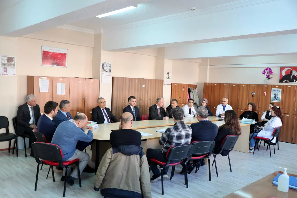 Vali Erol, Atatürk Mesleki ve Teknik Anadolu Lisesi’ni Ziyaret Etti 2 43