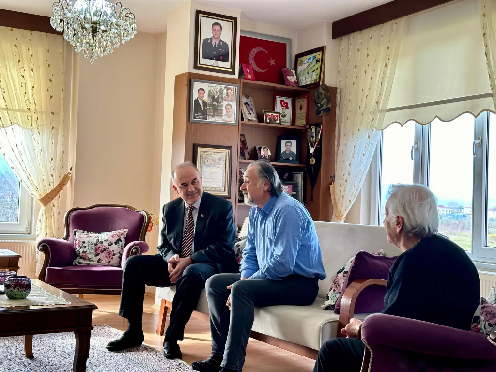 Vali Erol, Hane Ziyaretlerini Bugün de Sürdürdü 2 44