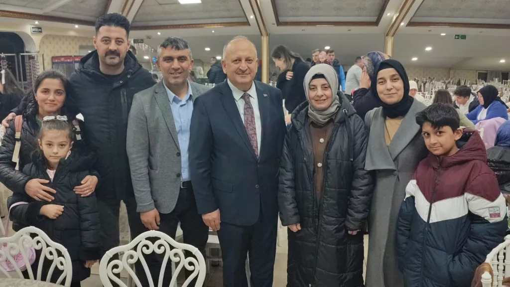 BAŞKAN TAVLI HEMŞEHRİLERİYLE İSTANBUL’DA İFTAR SOFRASINDA BULUŞTU 23 1