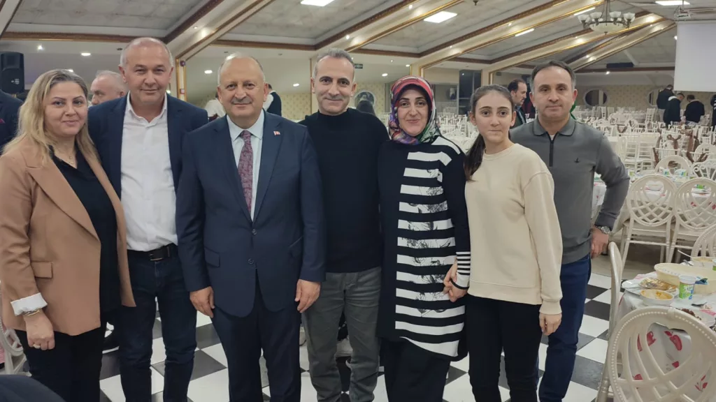 BAŞKAN TAVLI HEMŞEHRİLERİYLE İSTANBUL’DA İFTAR SOFRASINDA BULUŞTU 26