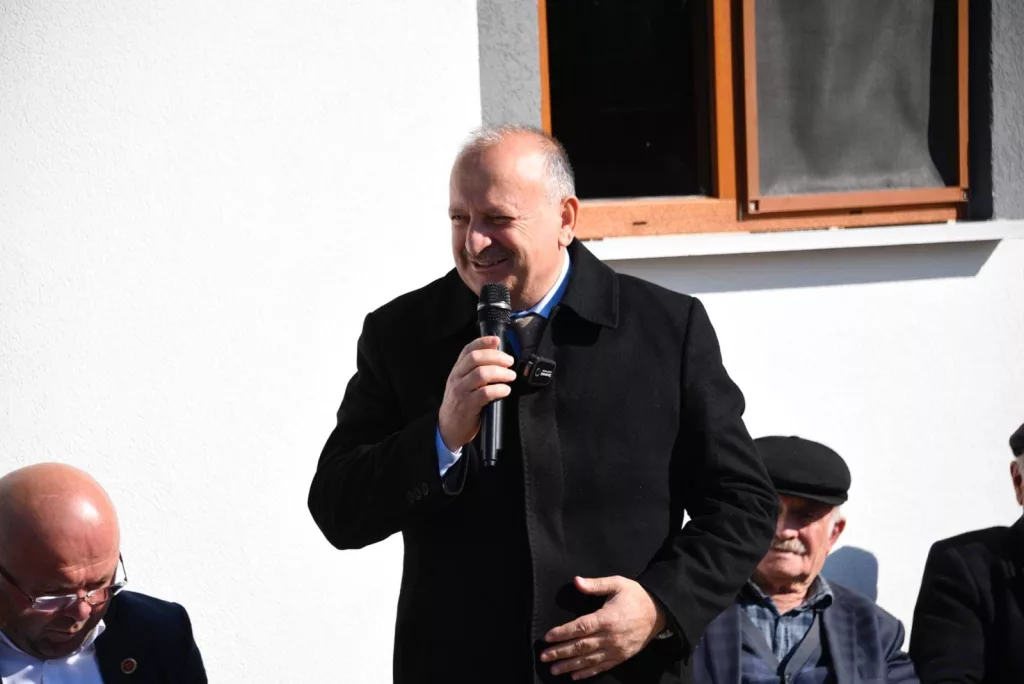 BAŞKAN TAVLI, “ÜNYE’MİZİN GİRİŞİ ÇÖP DAĞINDAN KURTULDU” 3 11