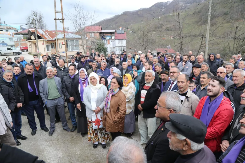 ENVER YILMAZ'A ALTINORDU'NUN MAHALLELERİNDE SEVGİ SELİ 3 39