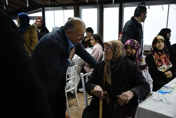 MUHTAR ÖZDEMİR, “BAŞKANIMIZ BURUNUCU MAHALLESİ’NİN FOTOĞRAFINI DEĞİŞTİRDİ” 3 4 jpg