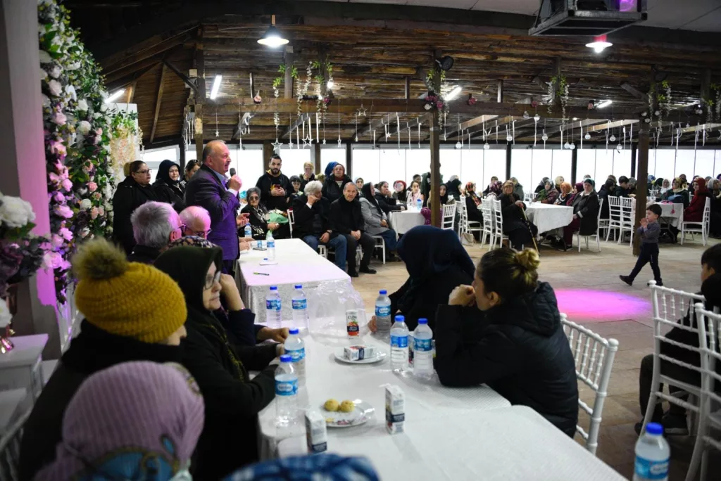MUHTAR ÖZDEMİR, “BAŞKANIMIZ BURUNUCU MAHALLESİ’NİN FOTOĞRAFINI DEĞİŞTİRDİ” 3 5