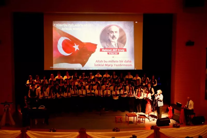 İstiklal Marşı’nın Kabulü ve Mehmet Akif Ersoy’u Anma Programı Yapıldı 4 11 jpg