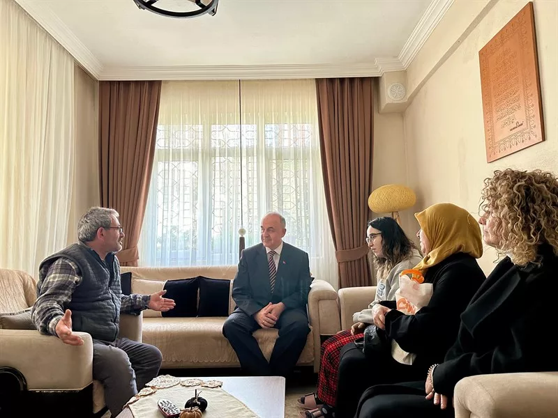 Vali Erol, Hane Ziyaretlerini Bugün de Sürdürdü 4 39 jpg