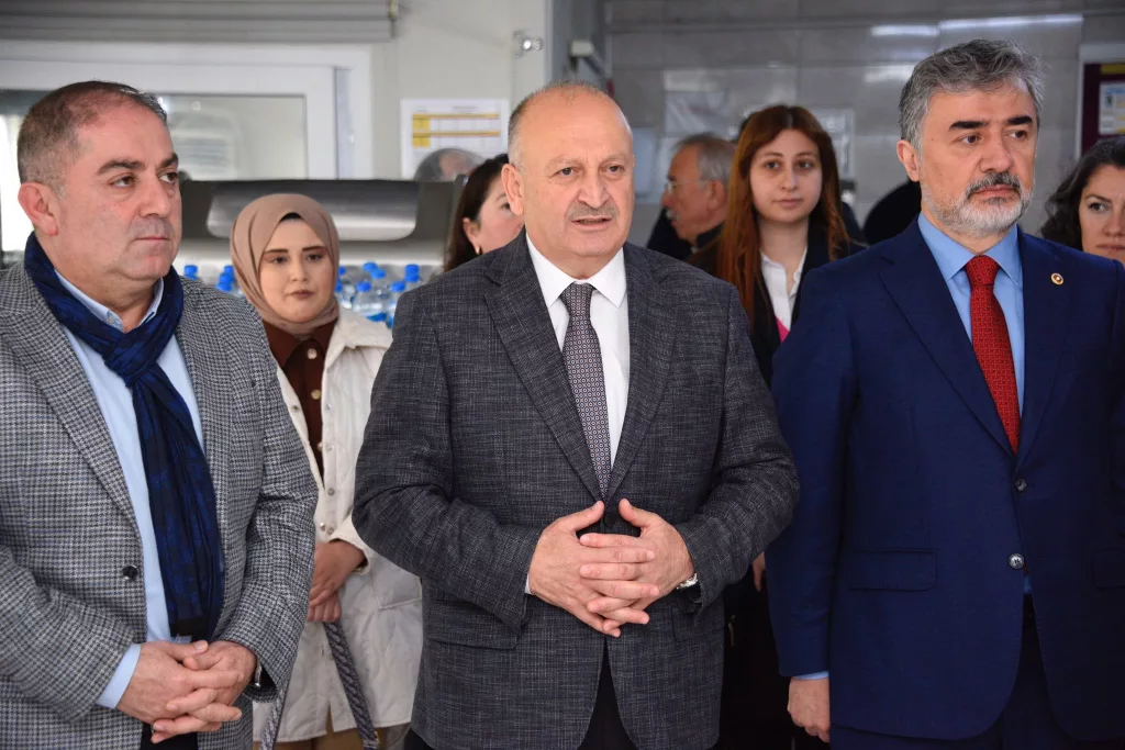 BAŞKAN TAVLI, “ÜNYE OSB’DE 6 BİN KİŞİ İSTİHDAM EDİLECEK” 4 42