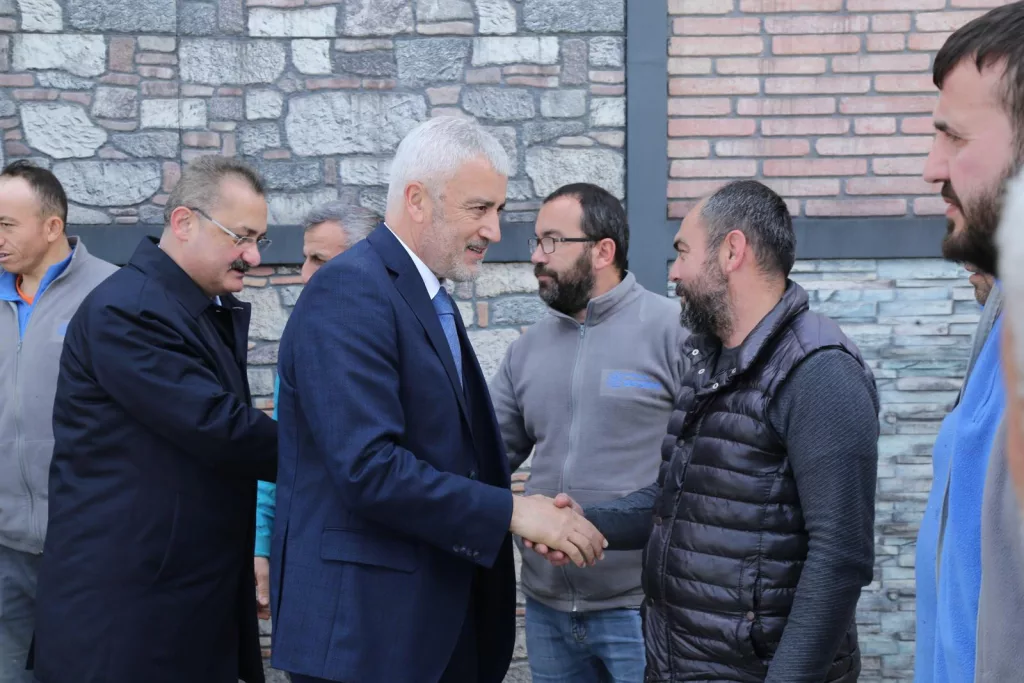 ENVER YILMAZ ENERJİSİ VE DİNAMİKLİĞİ İLE DİKKAT ÇEKİYOR 4 44