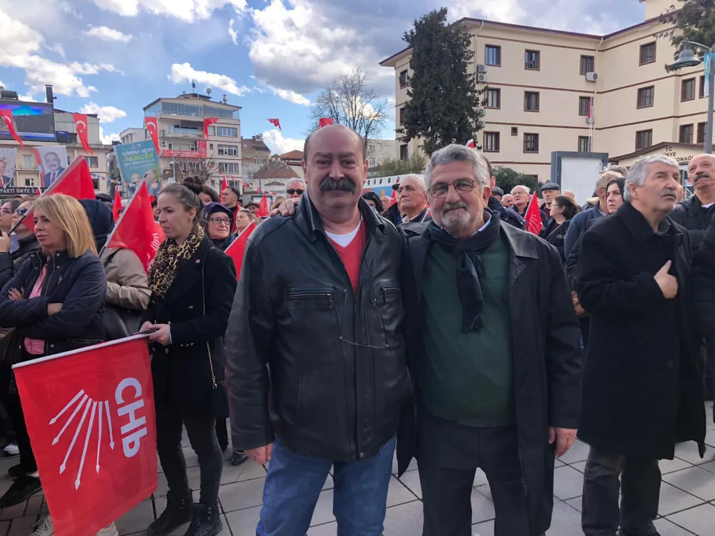Cumhuriyet Halk Partisi, Ünye Cumhuriyet Meydanı’nda Değişim Mitingi düzenledi. 4 51