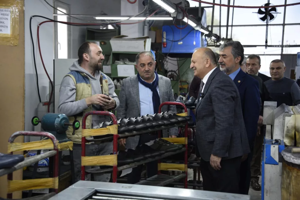 BAŞKAN TAVLI, “ÜNYE’MİZİN GELECEĞİ İÇİN HİZMET ÜRETİYORUZ” 5 35