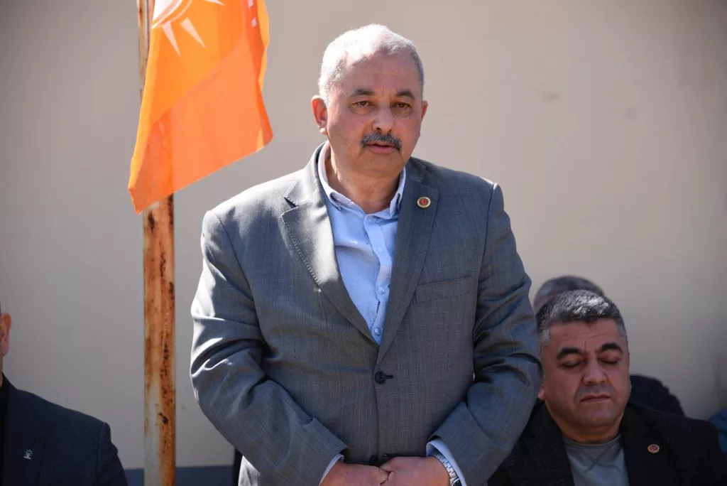 BAŞKAN TAVLI, “AK PARTİ ESER VE HİZMET BELEDİYECİLİĞİ YAPIYOR” 6 16