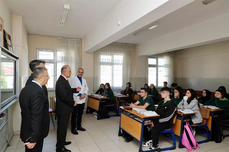 Vali Erol, Atatürk Mesleki ve Teknik Anadolu Lisesi’ni Ziyaret Etti 6 29 jpg