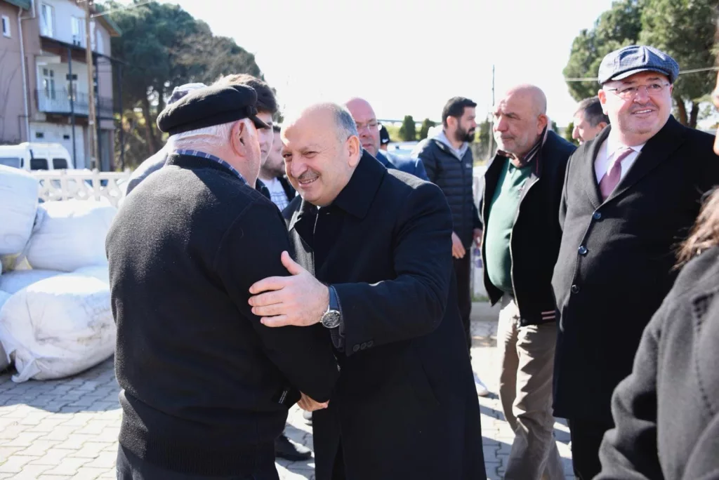BAŞKAN TAVLI, “ÜNYE’MİZİN GİRİŞİ ÇÖP DAĞINDAN KURTULDU” 6 8