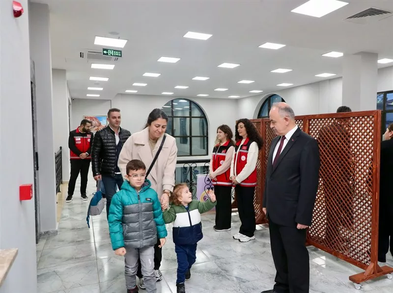 Vali Erol, Şehit Aileleri ve Gazilerimizle İftar Yemeğinde Bir Araya Geldi 7 20 jpg