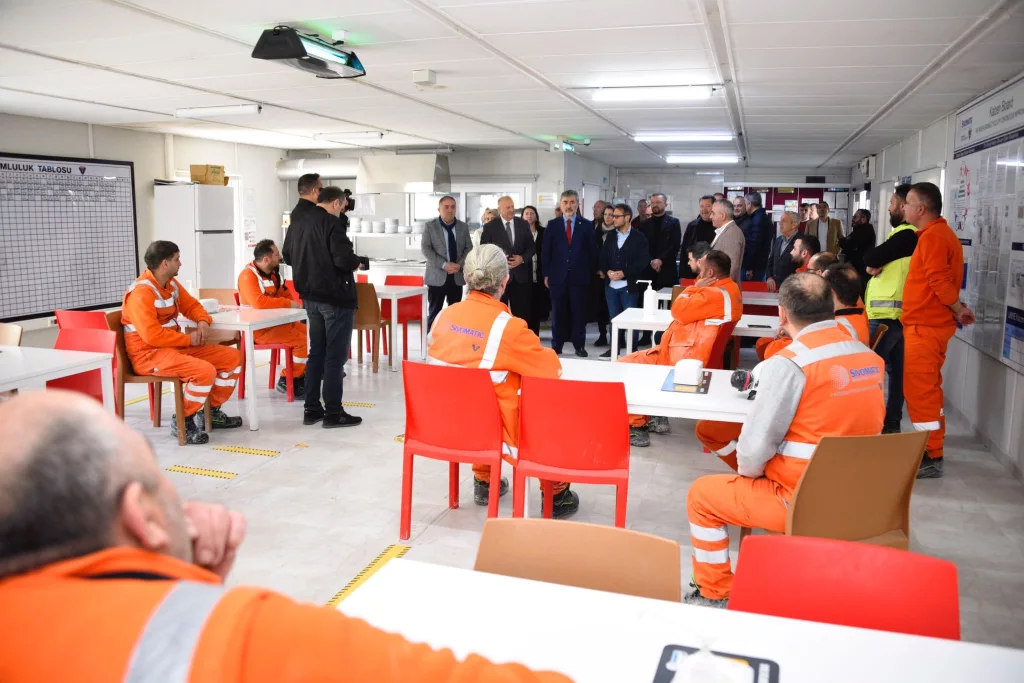 BAŞKAN TAVLI, “ÜNYE OSB’DE 6 BİN KİŞİ İSTİHDAM EDİLECEK” 7 29