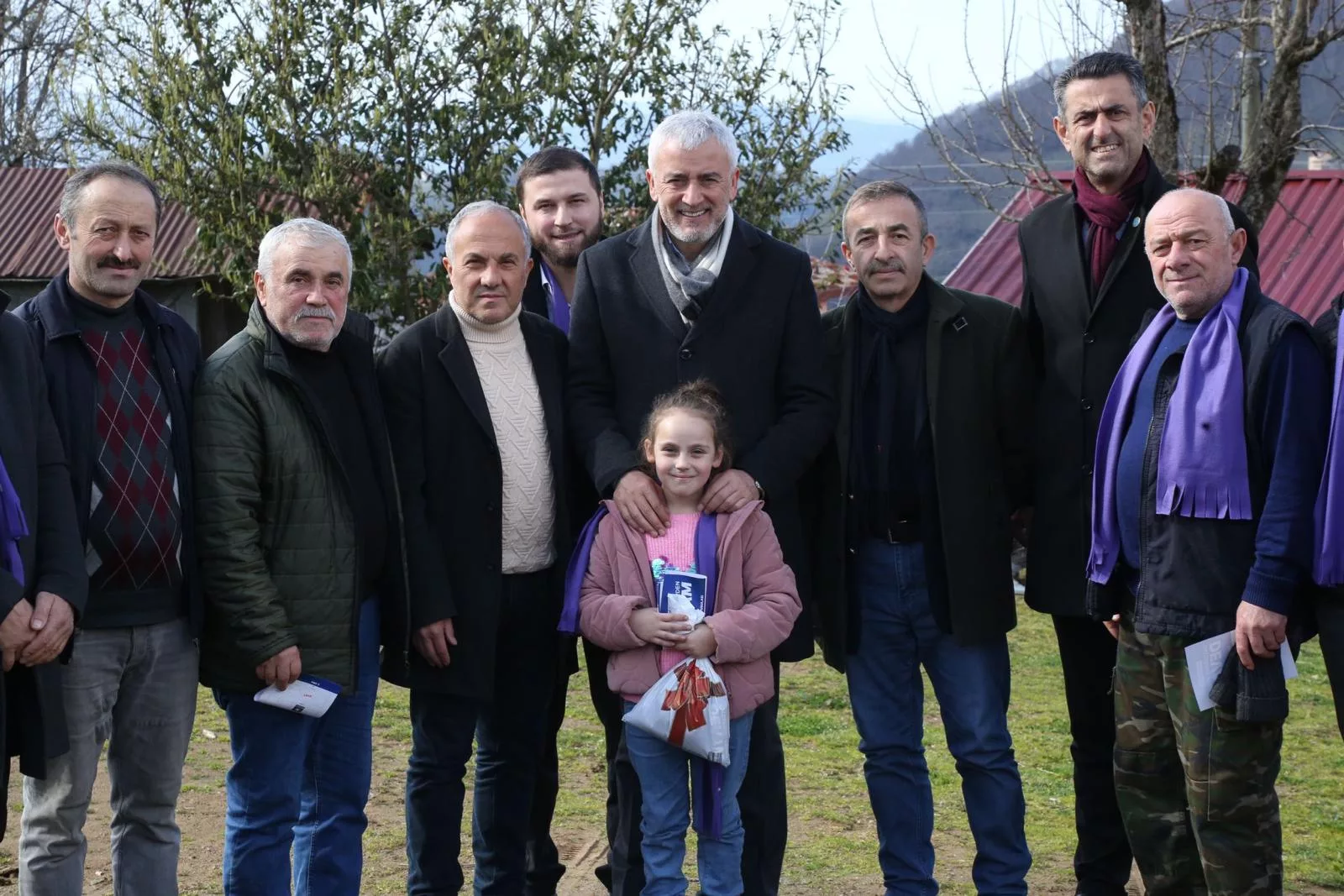 ENVER YILMAZ’A ALTINORDU’NUN MAHALLELERİNDE SEVGİ SELİ BİR GÜNDE 9 MAHALLEYİ