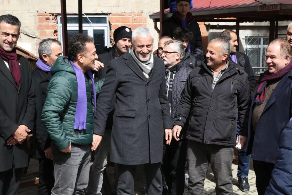 ENVER YILMAZ'A ALTINORDU'NUN MAHALLELERİNDE SEVGİ SELİ 9 24