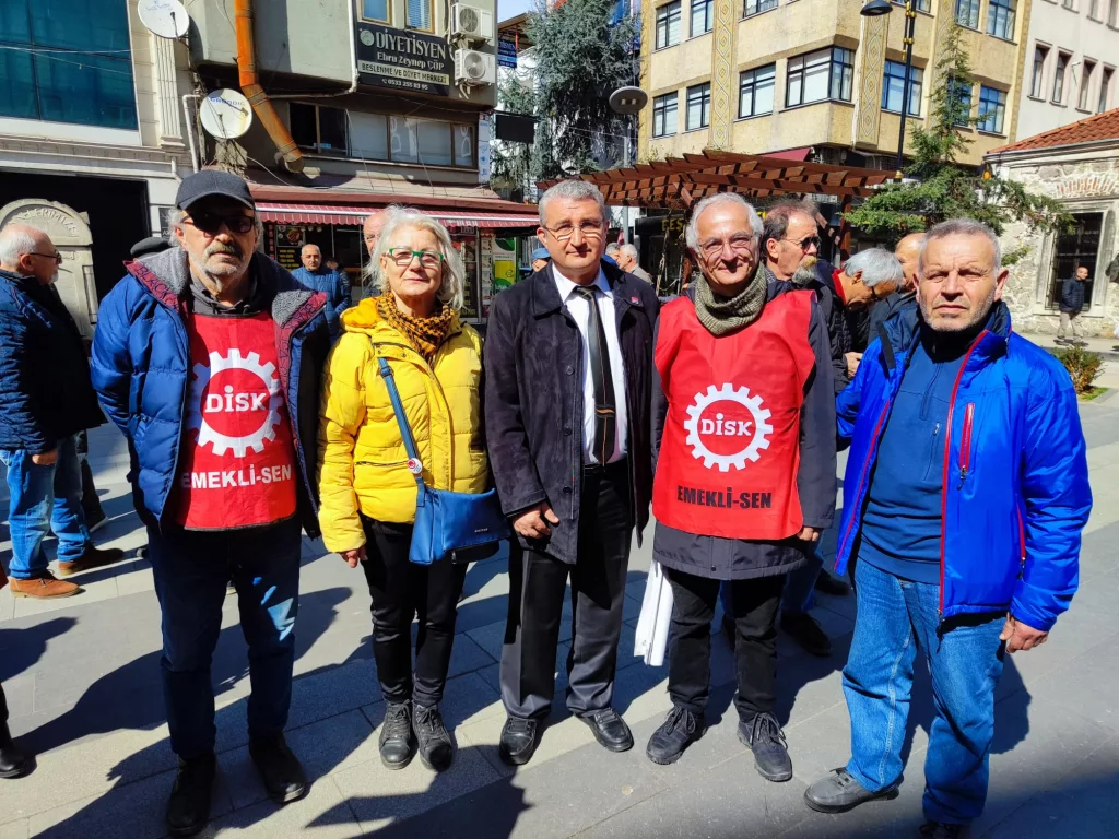 CUMHUR ÖZTÜRK’TEN EMEKLİLERE DESTEK E 7