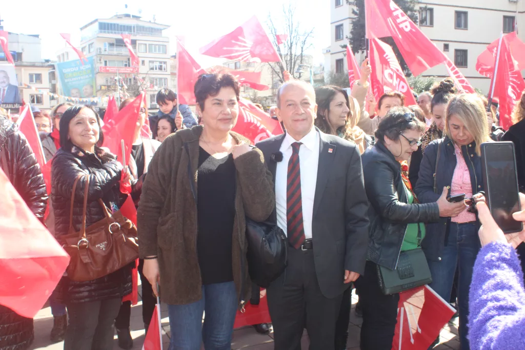 Cumhuriyet Halk Partisi, Ünye Cumhuriyet Meydanı’nda Değişim Mitingi düzenledi. IMG 0691