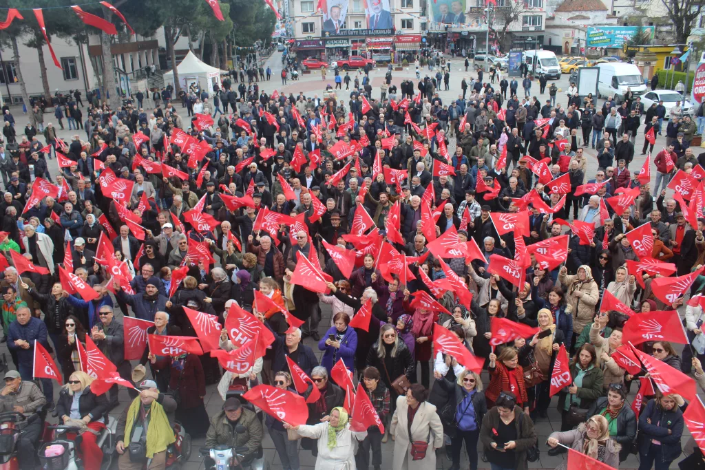 Cumhuriyet Halk Partisi, Ünye Cumhuriyet Meydanı’nda Değişim Mitingi düzenledi. IMG 0700