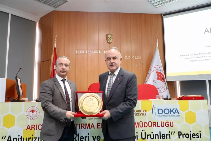 Arıcılara Apiterapi Eğitimi Verildi a5 1 jpg