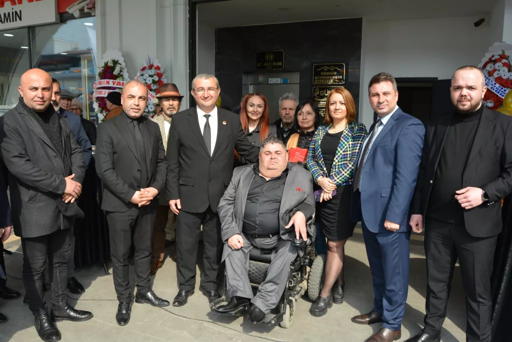 A PLUS GAYRİMENKUL YATIRIM OFİSİ’NDEN GÖRKEMLİ AÇILIŞ a5