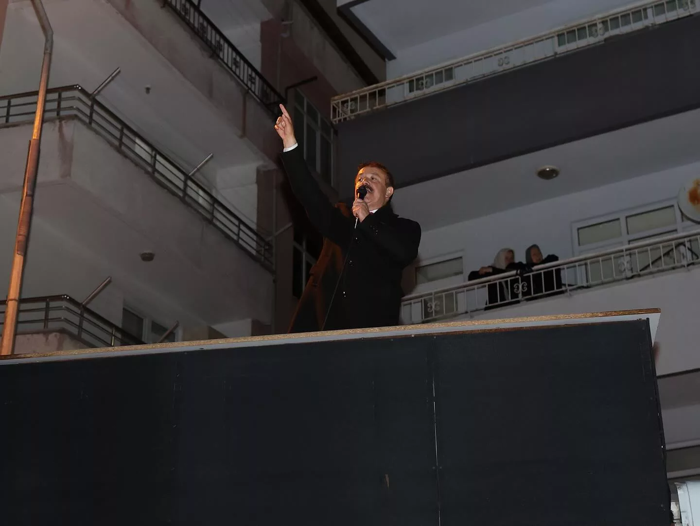 Ünye’nin önemli mahallelerinden biri olan Atatürk Mahallesi, dün akşam İyi