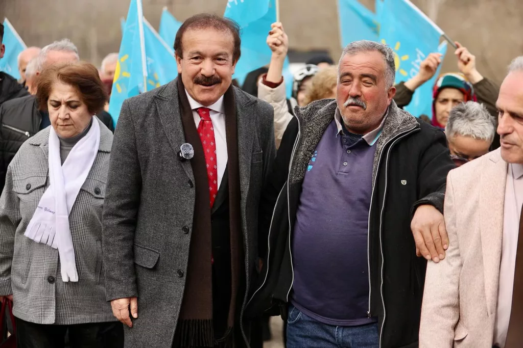 ANA KUCAĞINDA, BABA OCAĞINDAYIZ, YEŞİLKENT'TEYİZ ah3