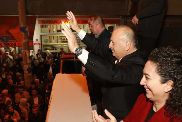 BAYRAMCA’DA BAŞKAN TAVLI COŞKUSU bay jpg