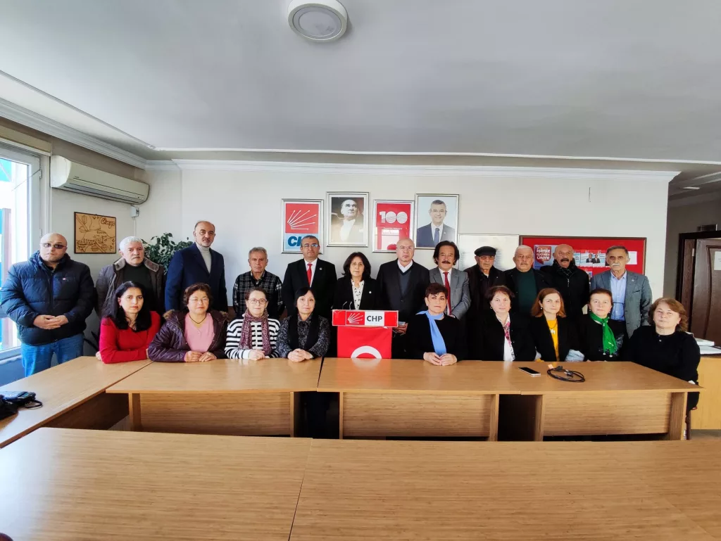 CHP KADIN KOLLARI BAŞKANI AYŞE ATAY’DAN KADINLAR GÜNÜ AÇIKLAMASI c