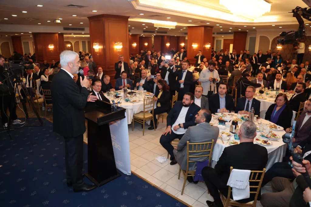İSTANBUL'DA ENVER YILMAZ'A SEVGİ SELİ env3