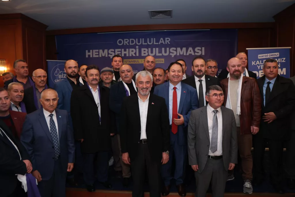 İSTANBUL'DA ENVER YILMAZ'A SEVGİ SELİ env5