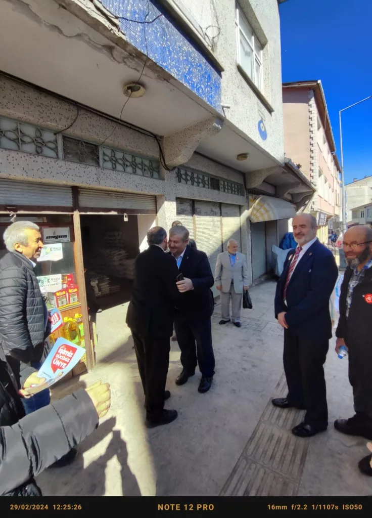 "Ünye'yi Yeniden İnşa Etmek: Cumhur Öztürk'ün Belediyecilikteki Yenilikçi Bakışı" i44