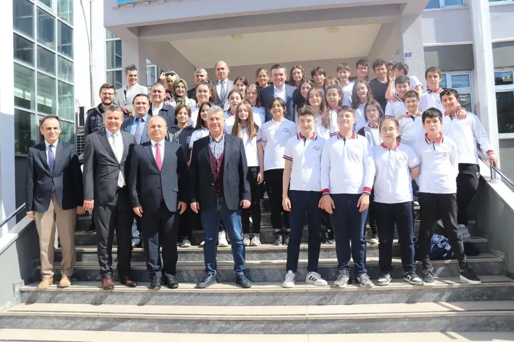 YAVUZ SELİM KIRAN,ÖĞRENCİLERLE BULUŞTU ki 1 jpg