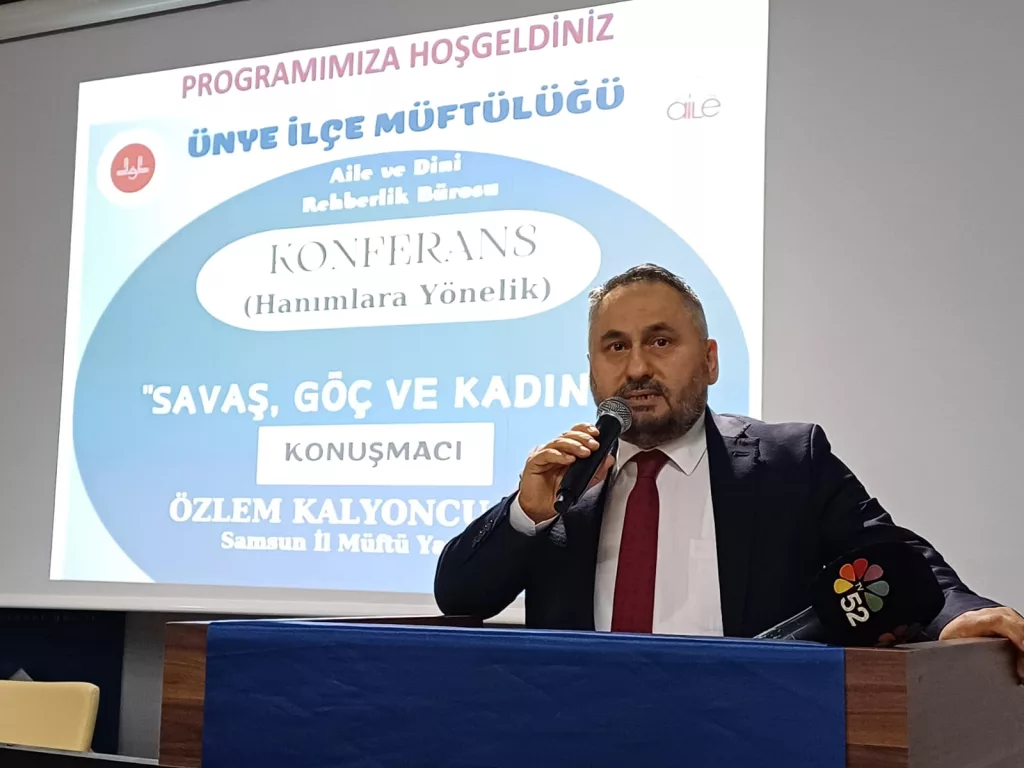 ÜNYE'DE ‘’SAVAŞ,GÖÇ VE KADIN’’ KONULU KONFERANS DÜZENLENDİ m 1