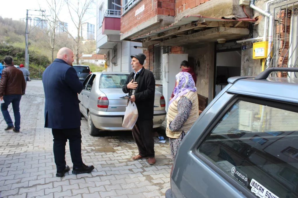 "Saadet Partisi adayı Lacivert, durdurak bilmiyor" sa3 1