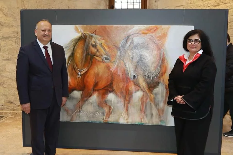 Ressam Gülay Birben’in büyüleyici resim sergisi, bugün Ünye Yalı Kilisesi’nde