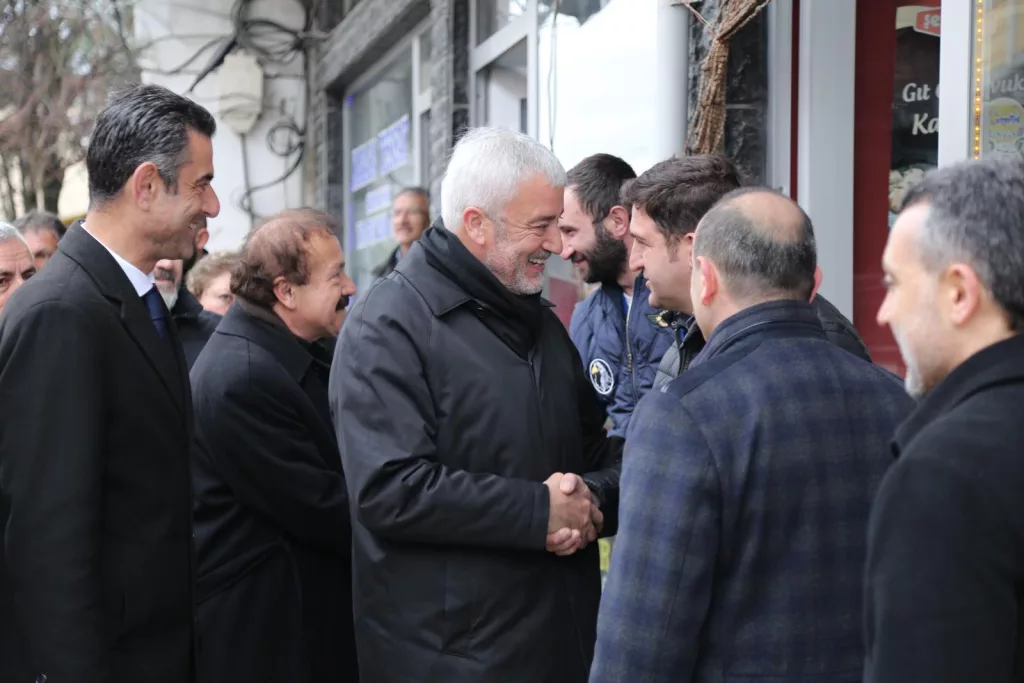 ÜNYE'DE ENVER YILMAZ'A SEVGİ SELİ u5 1