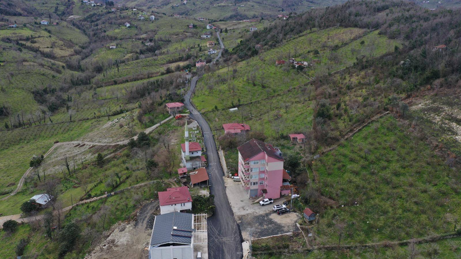 PERŞEMBE’YE ASFALT KONFORU BOĞAZCIK – AZİZİYE SAHİL BAĞLANTI YOLU SICAK