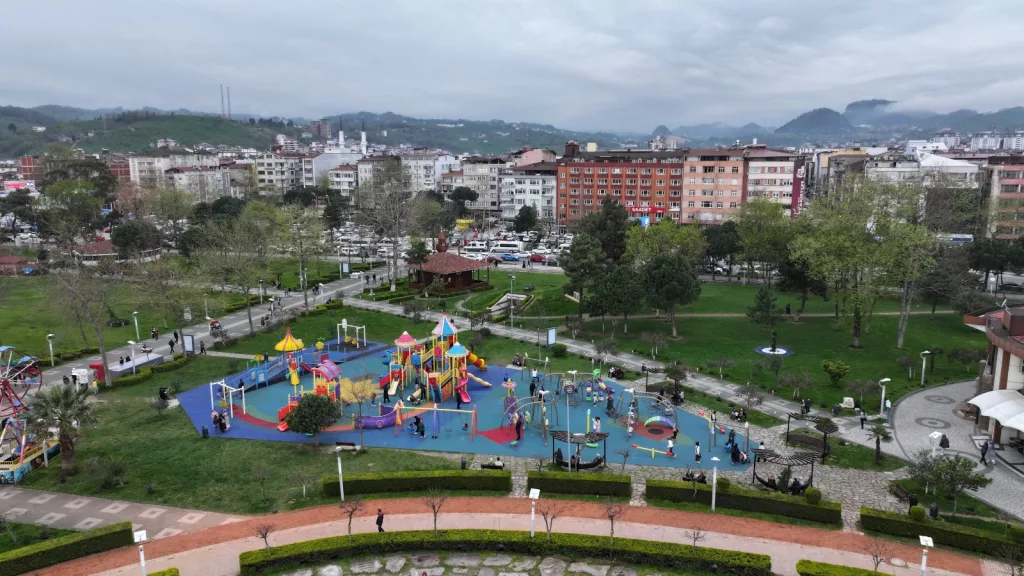 ÜNYE BELEDİYESİ TESİSLERİ ZİYARETÇİ AKININA UĞRADI 10 3