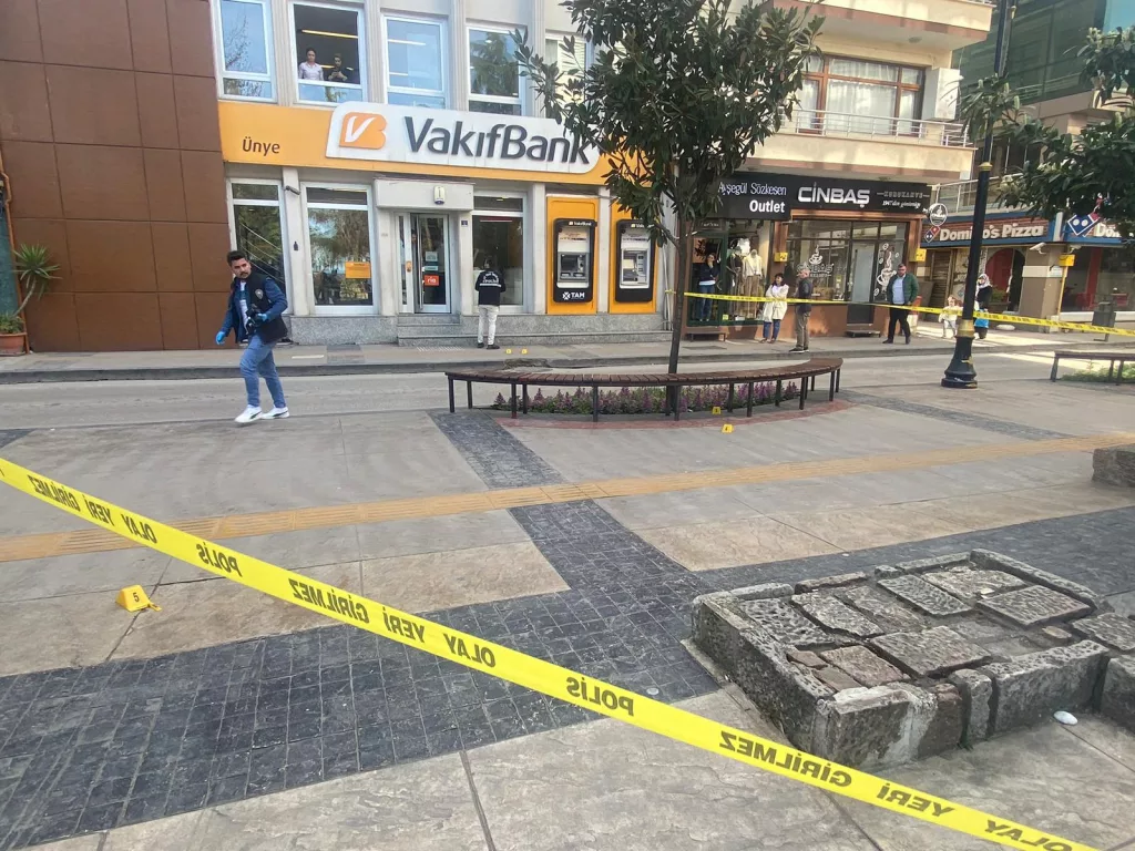 ÜNYE`DE SİLAHLI TARTIŞMA 11 3