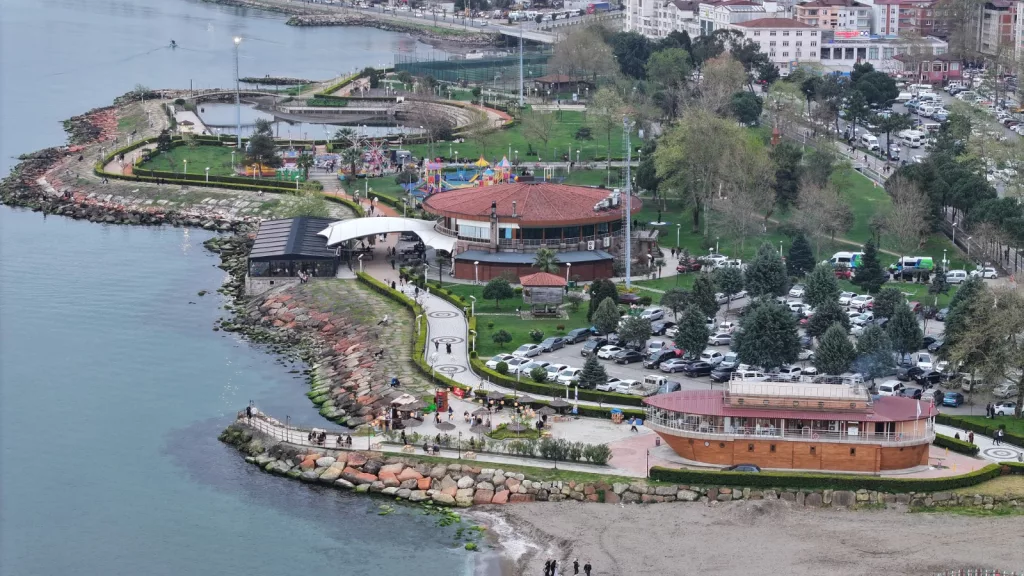 ÜNYE BELEDİYESİ TESİSLERİ ZİYARETÇİ AKININA UĞRADI 11 4