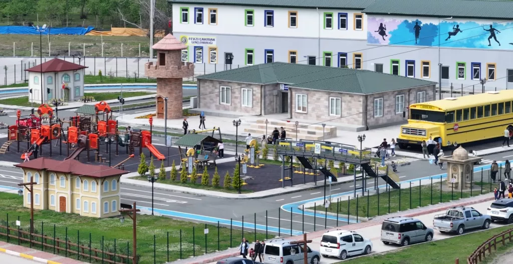 ÜNYE BELEDİYESİ TESİSLERİ ZİYARETÇİ AKININA UĞRADI 19
