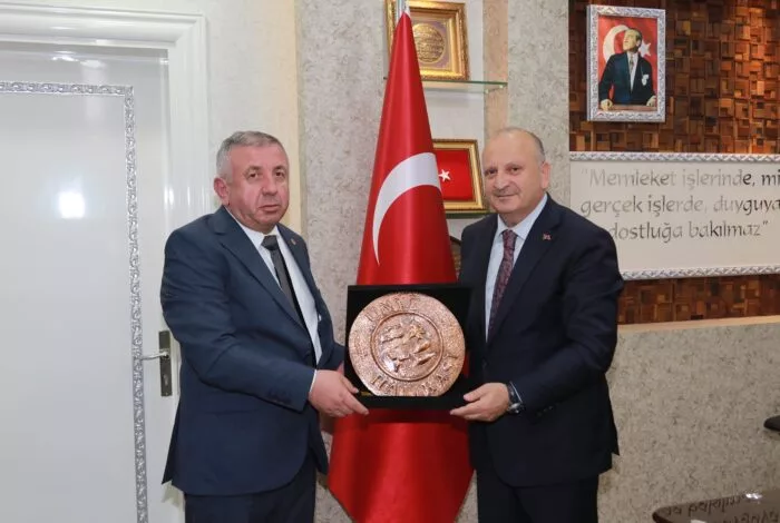 TÜRKİYE-GÜRCİSTAN DOSTLUĞU ÜNYE’DE TAÇLANDI 2 32 jpg